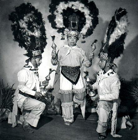 Bailadores Image #4
Plume Dance of Oaxaca
